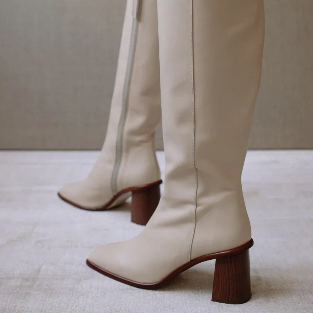 NWT East Off-White High-Knee Boots - Picture 3 of 4